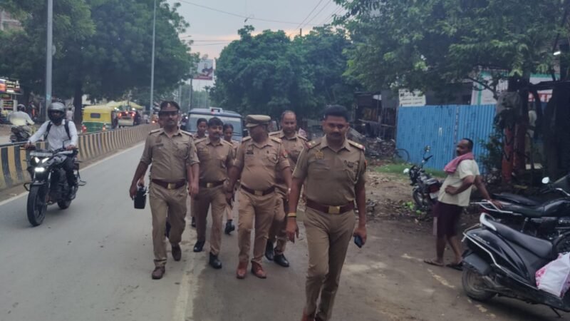 लोहता पुलिस ने सघन चेकिंग अभियान में किया कई वाहनों के चालान