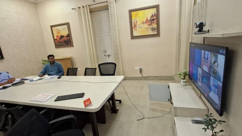 बाढ़ तैयारियों की मंडलायुक्त ने  की समीक्षा