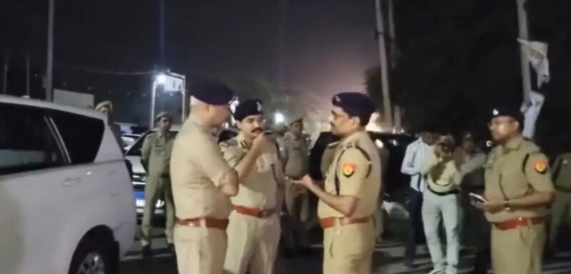 बुलंदशहर में बीच सड़क डबल मर्डर, 15 मिनट तक चली फायरिंग; दो की मौत, गांव में पुलिस-पीएसी तैनात