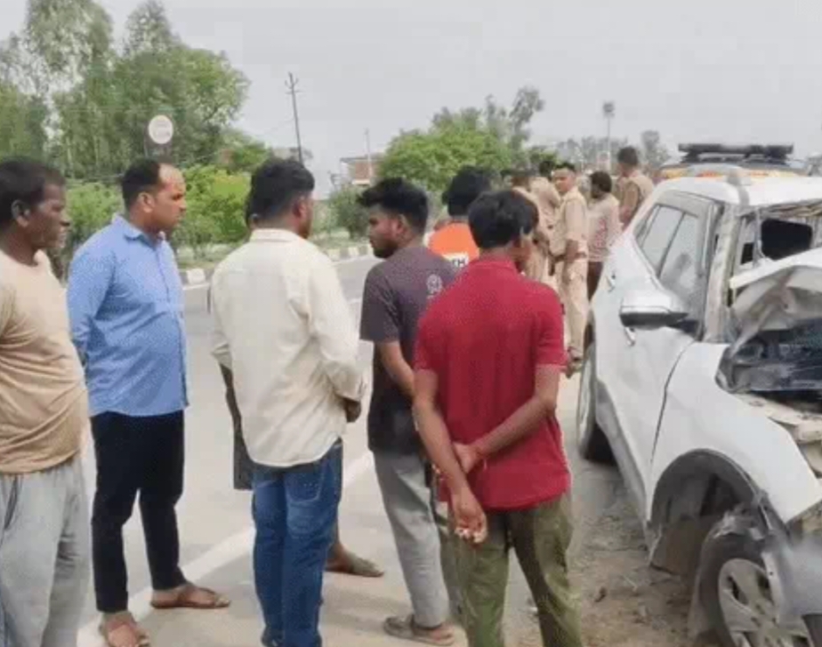 रायबरेली में हाईवे पर भीषण हादसा, सिपाही समेत तीन की मौत