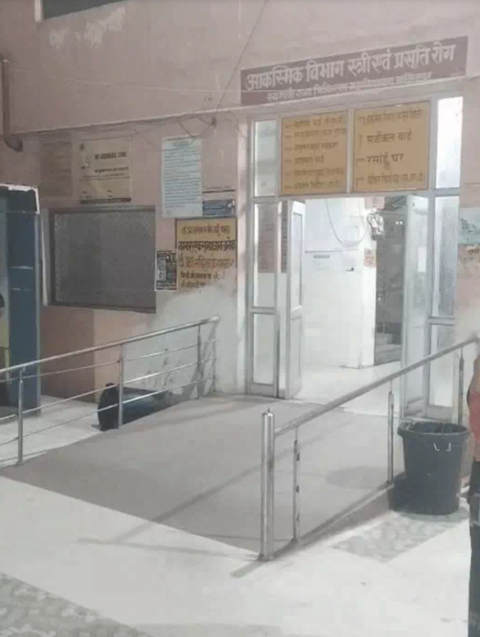 ललितपुर में चलती कार में छात्रा से गैंगरेप का आरोप, 5 घंटे तक घुमाने के बाद स्टेशन पर छोड़कर फरार