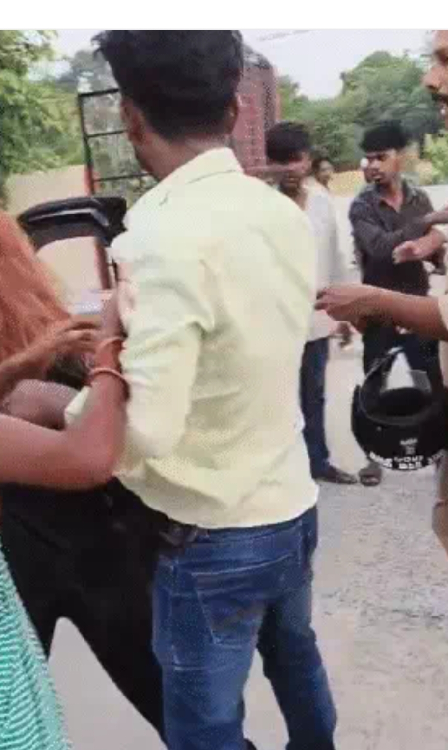 गोरखपुर: पीड़िता को सुरक्षा, नेपाल भागे 5 आरोपियों की तलाश