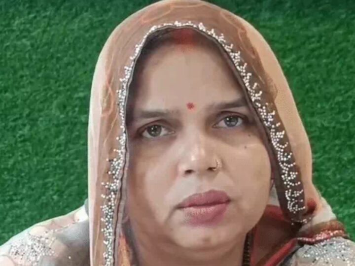 जमीन विवाद में दो बेटियों संग पानी की टंकी पर चढ़ी महिला, बोली- न्याय नहीं मिला तो जान दे दूंगी