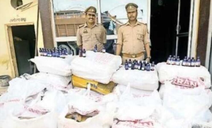 मुर्गी के दाने में छिपा 7,200 शीशियों का प्रतिबंधित कफ सिरप बरामदस
