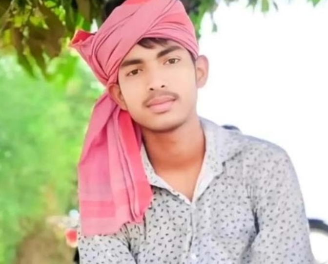 आजमगढ़ में पिकअप की टक्कर से 12वीं के छात्र की मौत, चचेरी बहन व भाई गंभीर