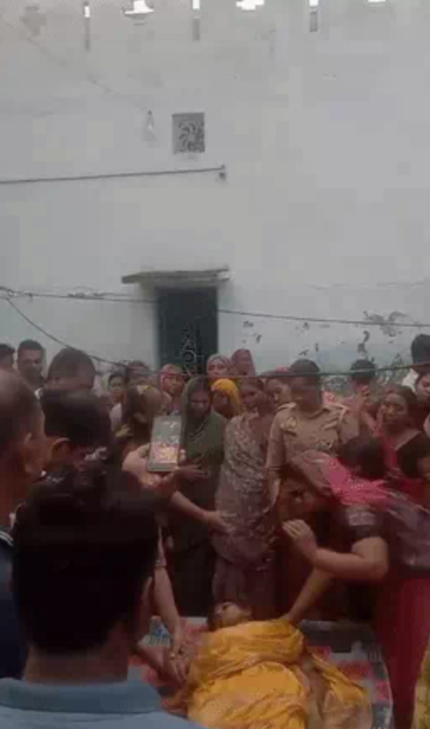 चंदौली में विवाहिता की संदिग्ध मौत, दहेज हत्या का आरोप
