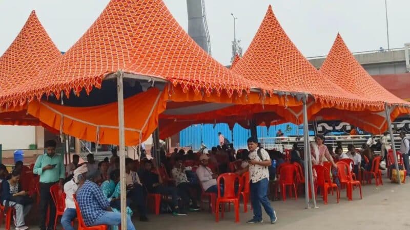 टीईटी: कैंट स्टेशन पर होल्डिंग एरिया तैया