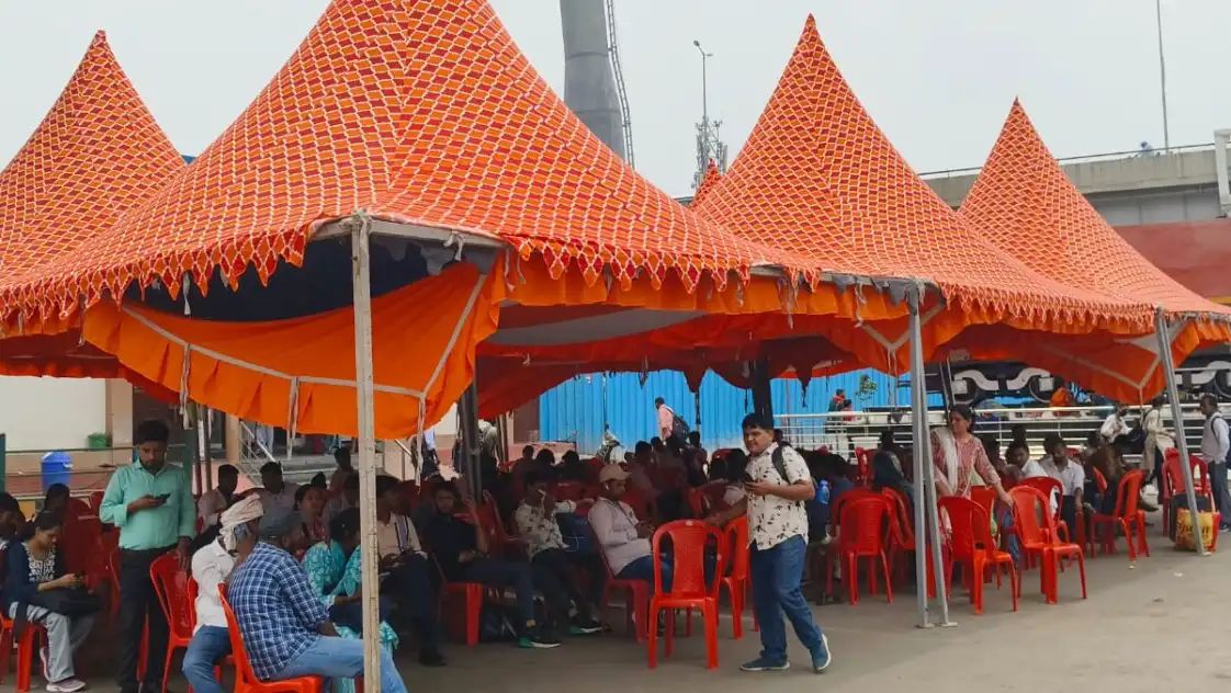 टीईटी: कैंट स्टेशन पर होल्डिंग एरिया तैया