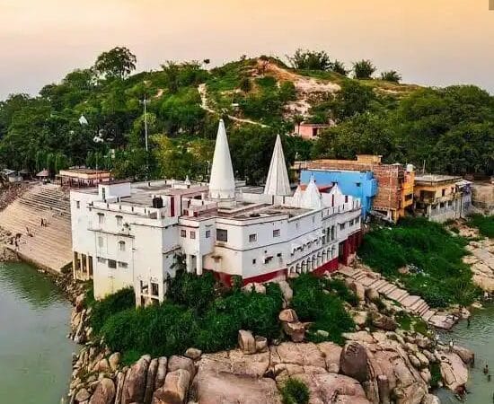 ‘गुप्त काशी’ के नाम से प्रसिद्ध है बाबा बटेश्वर नाथ धाम