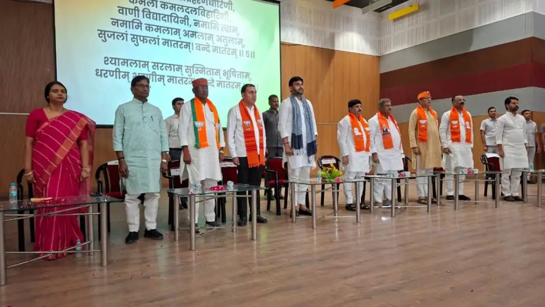 युवाओं को पहले खुद बदलना होगा, तभी बदलेगा सिस्टम: नीरज सिंह