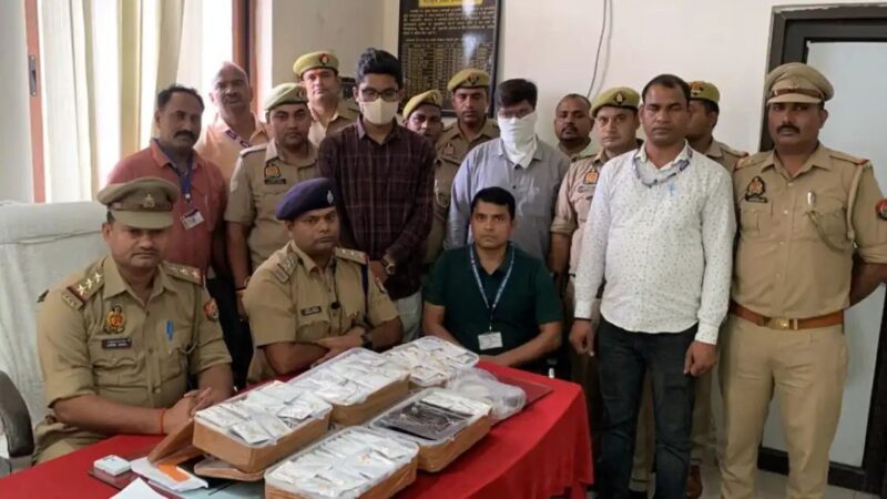 कैंट स्टेशन पर दो युवकों से 1.95 करोड़ के सोने-हीरे के आभूषण बरामद, जांच तेज
