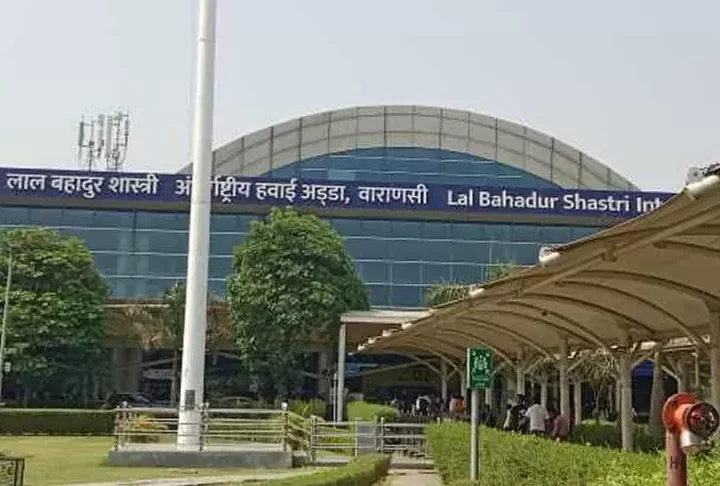 वाराणसी एयरपोर्ट पर पिस्टल से चली गोली, दो कर्मचारी घायल