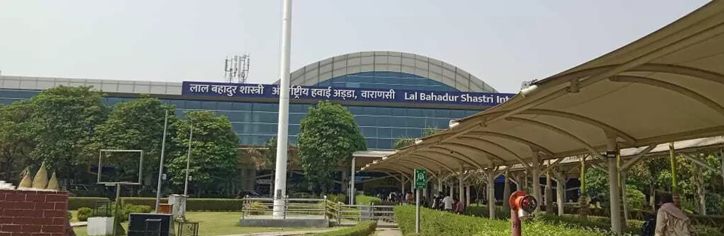 वाराणसी एयरपोर्ट पर पिस्टल से चली गोली, दो कर्मचारी घायल
