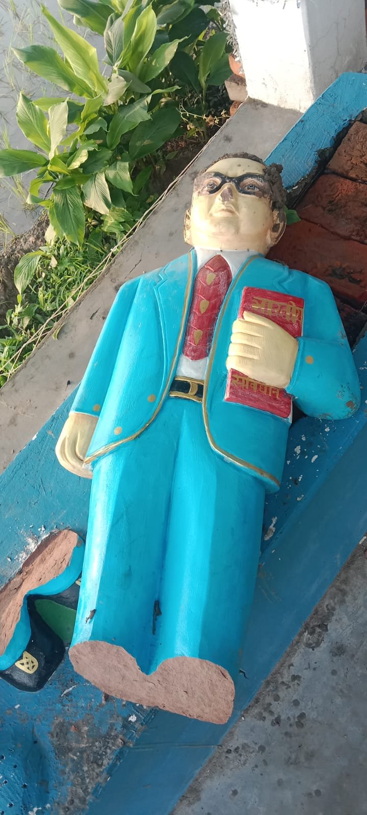 चौबेपुर के गौरडी में मूर्तियाँ खंडित: बुद्ध-बाबा साहब की प्रतिमाएँ तोड़ीं, मौके पर भारी पुलिस बल