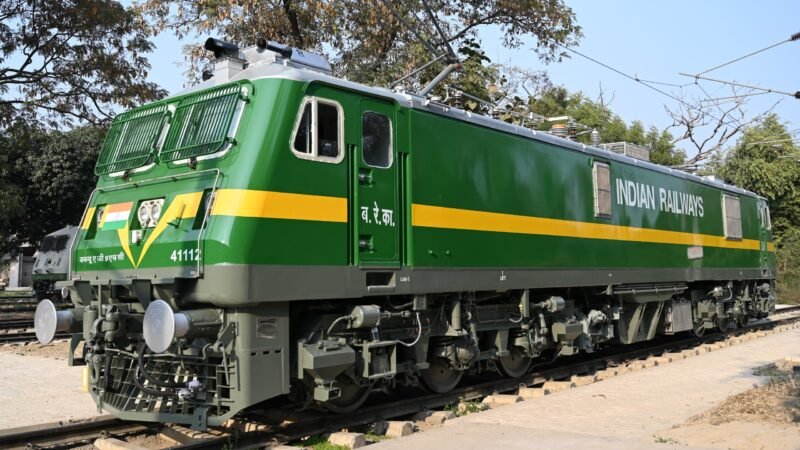 बरेका ने रचा नया इतिहास, जुलाई में बनाए रिकॉर्ड 65 विद्युत रेल इंजन