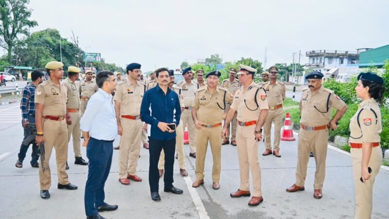 जिलाधिकारी संग पुलिस आयुक्त  ने कांवरिया यात्रा मार्ग का किया निरीक्षण