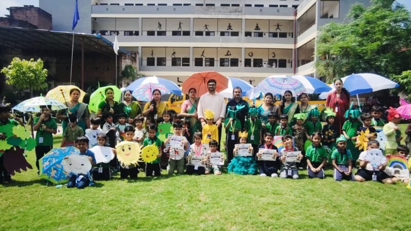 आर एस शिवमूर्ति पब्लिक स्कूल रोहनिया में HAPPY MANSOON ACTIVITY का आयोजन