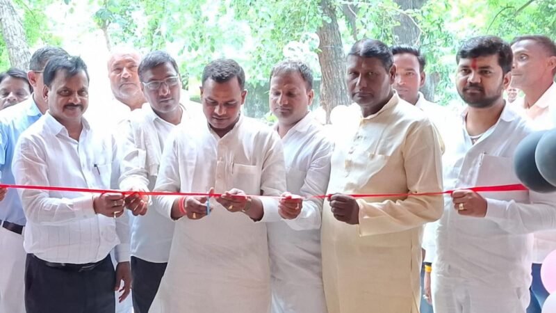 रोहनिया विधायक ने नवनिर्मित अन्नपूर्णा भवन का किया लोकार्पण