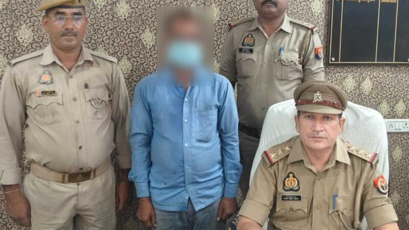 चाकूबाजी के मुकदमे में वांछित आरोपी गिरफ्तार, जेल भेजा गया