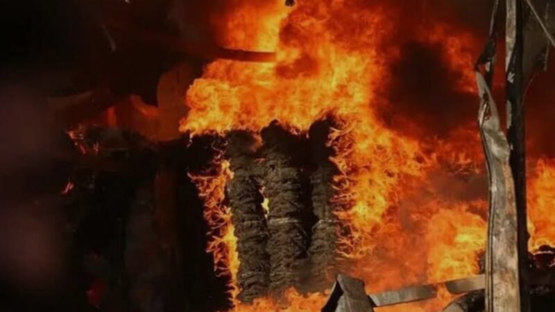 सऊदी अरब में सोफा फैक्ट्री में भीषण आग, 16 बांग्लादेशी मजदूरों की मौत