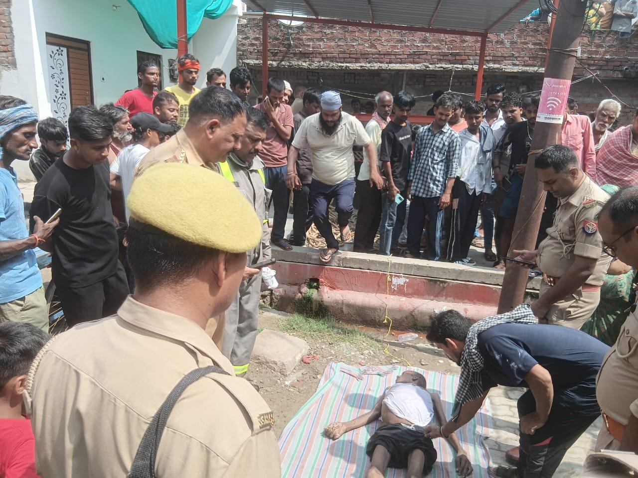 कुएं में गिरा युवक, दो घंटे बाद निकाला गया शव