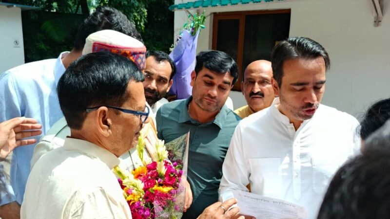 विंध्य एक्सप्रेस-वे से प्रभावित किसानों की समस्याओं को लेकर जयंत चौधरी से मिले श्रीकांत त्रिपाठी