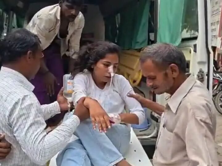 जौनपुर : एसपी कार्यालय के पास युवती ने खाया जहरीला पदार्थ