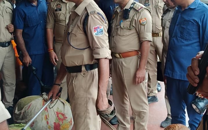 श्रावण मास और स्वतंत्रता दिवस को लेकर कैंट रेलवे स्टेशन पर सघन चेकिंग