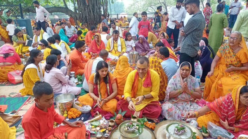 बाबा सारंगनाथ मन्दिर में 211 परिवारों ने किया सामूहिक रुद्राभिषेक