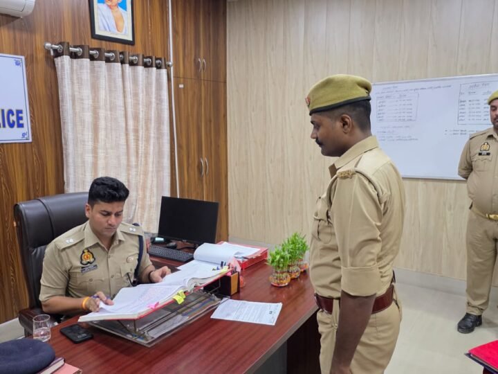भदोही में त्योहार रजिस्टर की जांच, लंबित विवेचनाओं के निस्तारण पर जोर