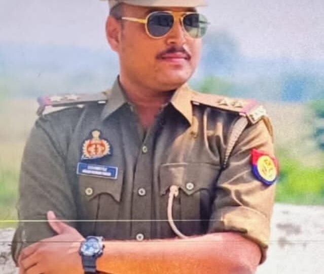 गश्त के दौरान ट्रेलर से टकराई पुलिस की कार, उपनिरीक्षक की मौत