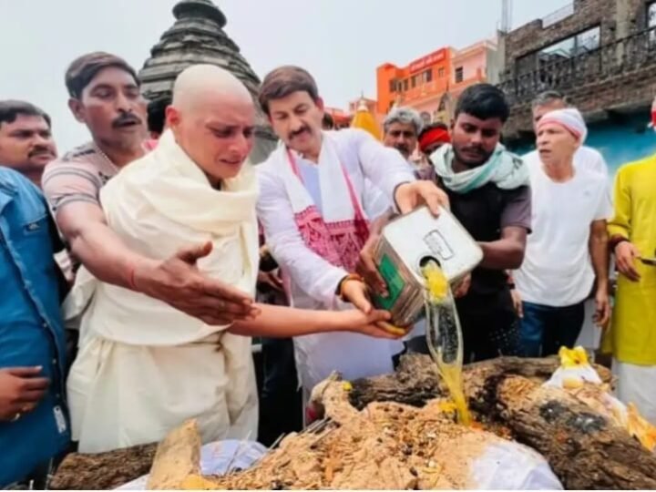 सांसद मनोज तिवारी के बड़े भाई साधु शरण तिवारी का मणिकर्णिका घाट पर अंतिम संस्कार