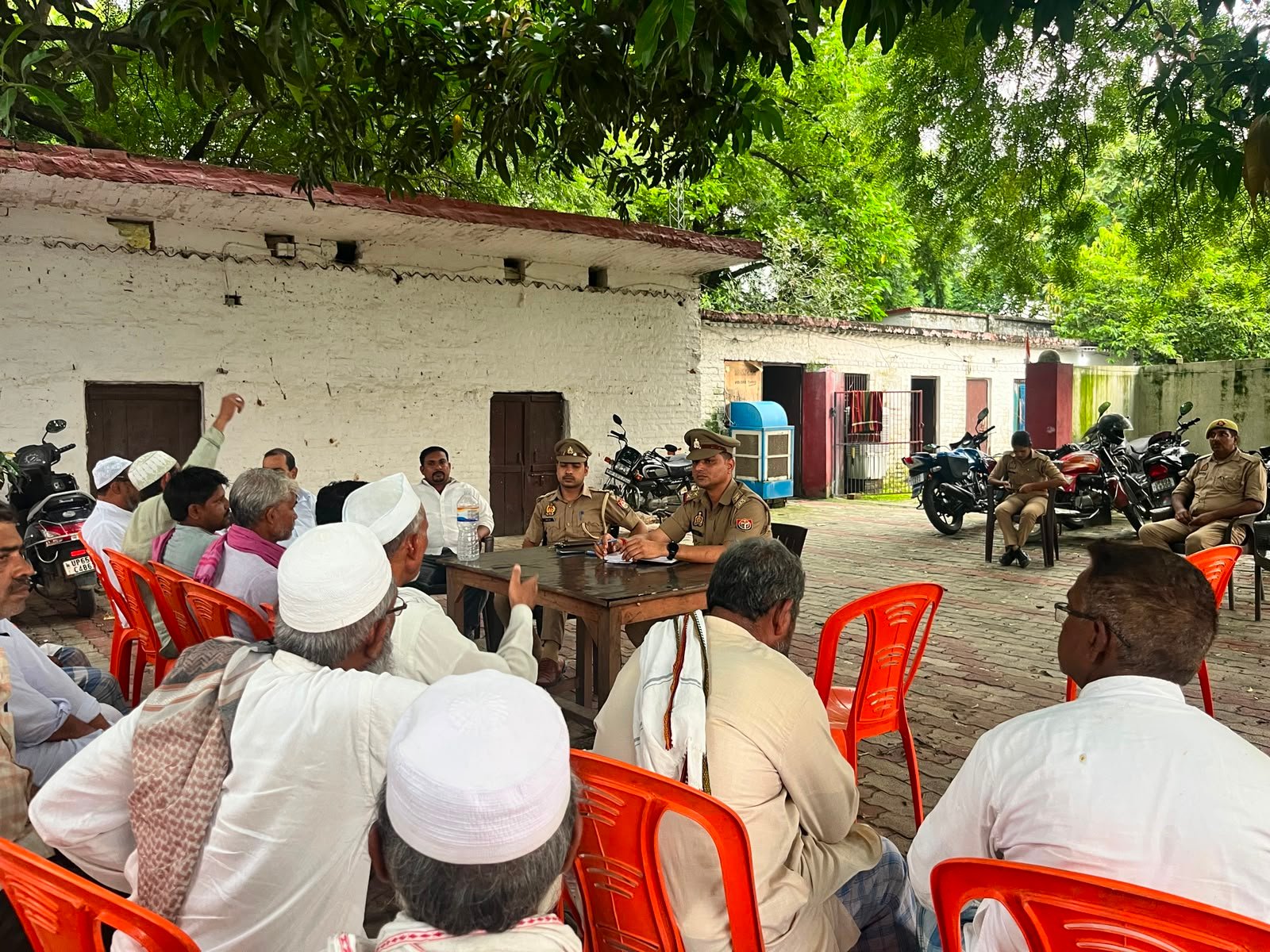 कोटवा पुलिस चौकी पर हुई शांति समिति की बैठक