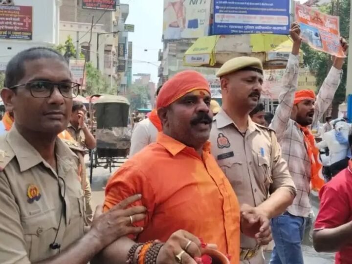 ज्ञानवापी में जलाभिषेक को निकले शिवसैनिकों को पुलिस ने रोका