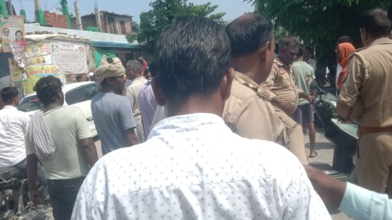 बाइक सवार पिता-पुत्री को डंपर ने मारी टक्कर, बेटी की मौत, पिता घायल