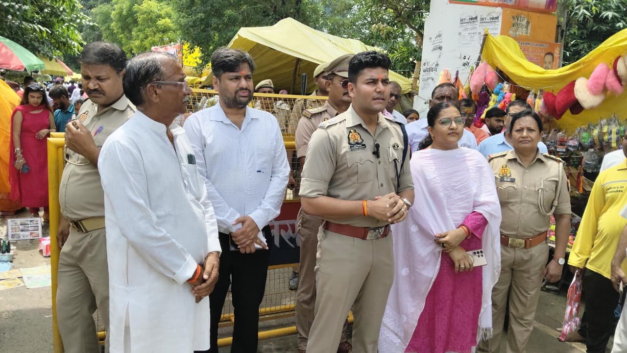 चकवा महावीर मेले में सुरक्षा व्यवस्था का अधिकारियों ने लिया जायजा