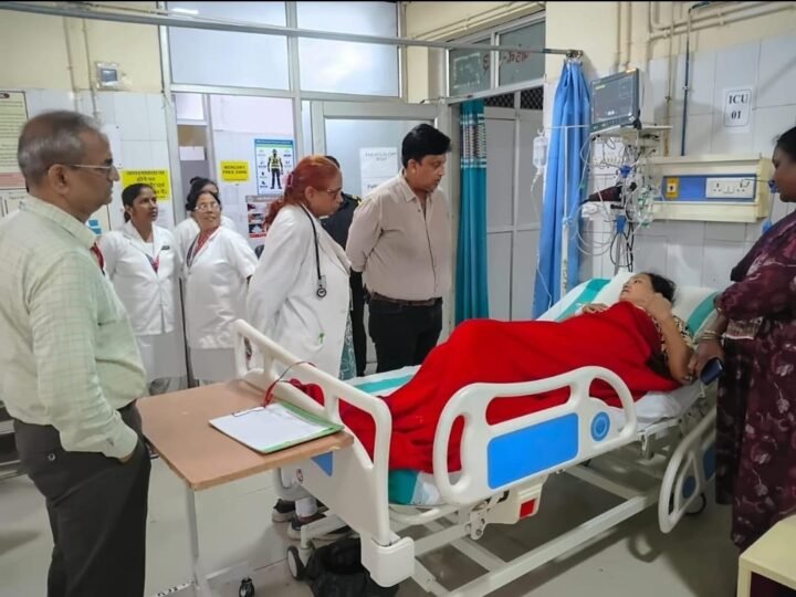 एसएसपीजी मंडलीय जिला चिकित्सालय की आकस्मिक सेवाओं का सीएमओ ने किया निरीक्षण
