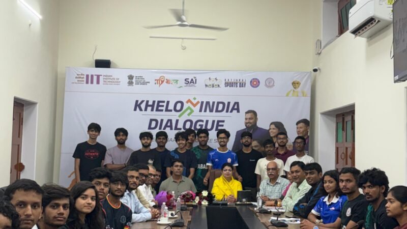 वाराणसी में 1029 युवाओं ने लिया खेलो इंडिया युवा संवाद में हिस्सा