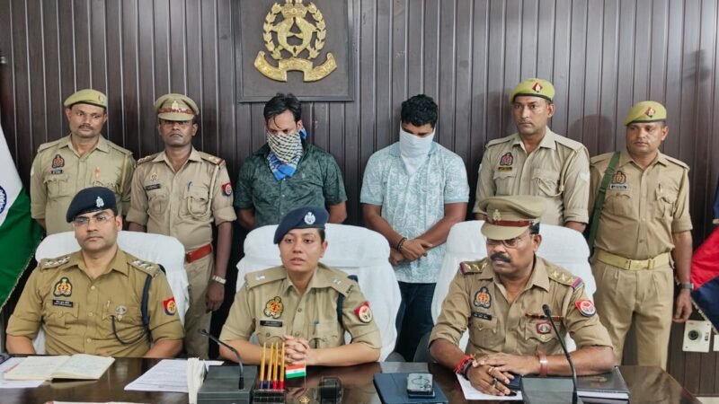 चोलापुर में हत्या के मामले में दो आरोपी गिरफ्तार, लाठी बरामद