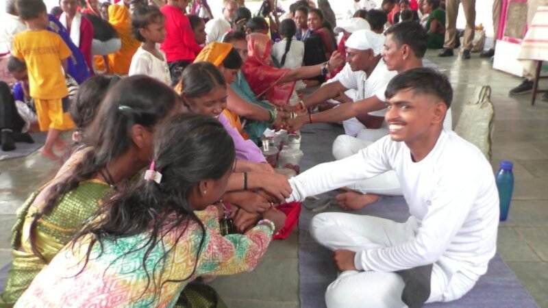 केंद्रीय कारागार में 462 बंदियों को बहनों ने बांधी राखी, 1100 परिजनों ने की मुलाकात