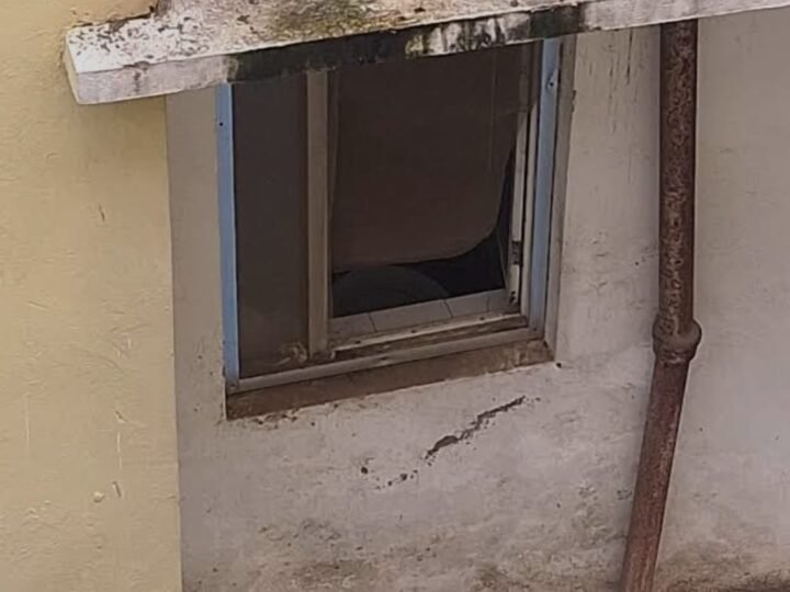 अस्पताल की खिड़की तोड़कर  मुठभेड़ में घायल हिस्ट्रीशीटर फरार, पुलिस महकमे में हड़कंप