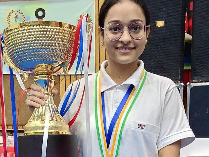 बनारस के तीन कैरम खिलाड़ियों को एयरपोर्ट अथॉरिटी की स्कॉलरशिप