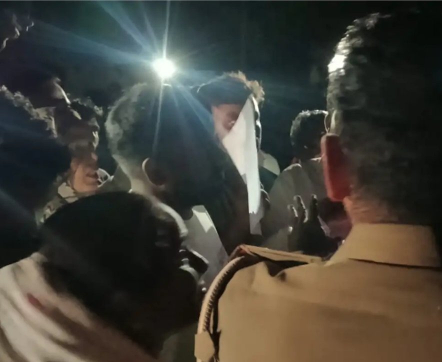 करंट से युवक की मौत, सड़क जाम व तोड़फोड़