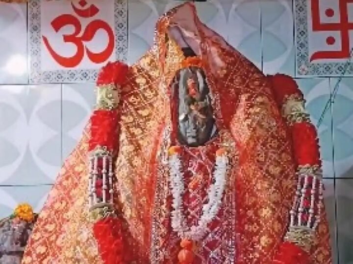 मां स्याही देवी मंदिर की रहस्यमयी मान्यताएं, दिन में तीन बार बदलता है प्रतिमा का स्वरूप