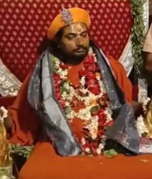 महंत बालक देवाचार्य का अखिलेश पर पलटवार