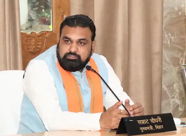 बिहार में शिक्षकों की छुट्टी होगी ऑनलाइन, 48 घंटे में मिलेगा फैसला