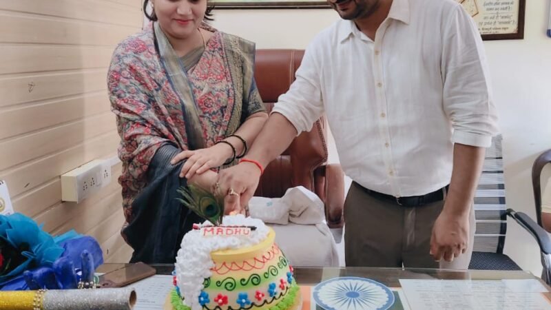 आरएस शिवमूर्ति पब्लिक स्कूल में धूमधाम से मना शिक्षक दिवस, चेयरमैन मधु सिंह का जन्मदिन भी मनाया गया