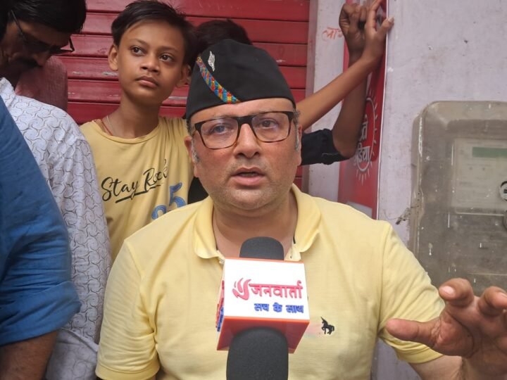 खोजवां में 10 दिन से सीवर ओवरफ्लो, आक्रोशित लोगों ने किया चक्का जाम