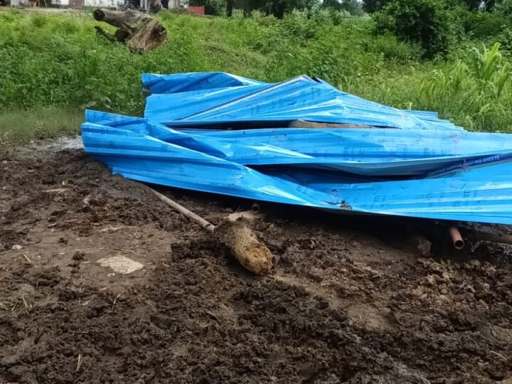 भट्टी गांव में जबरन जमीन पर कब्जा करने का आरोप