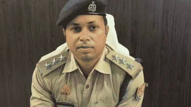 24 घंटे ड्यूटी से परेशान सिपाही ने सरकारी ग्रुप में डाला इस्तीफा